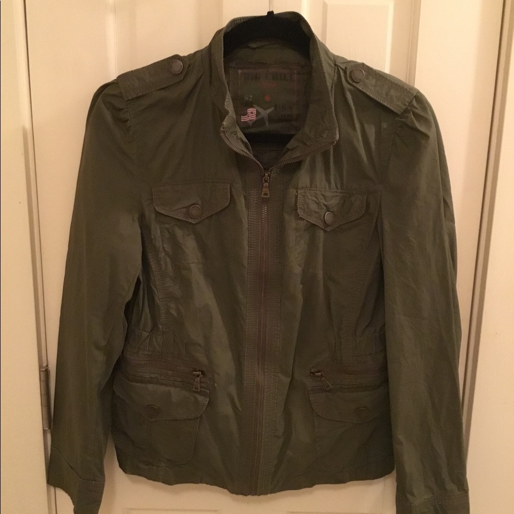 Super cute army green jacket